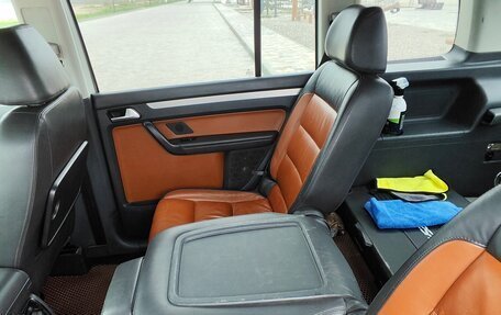 Volkswagen Touran III, 2009 год, 990 000 рублей, 29 фотография