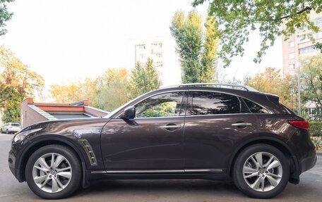 Infiniti QX70, 2015 год, 2 100 000 рублей, 6 фотография