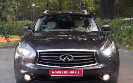 Infiniti QX70, 2015 год, 2 100 000 рублей, 4 фотография
