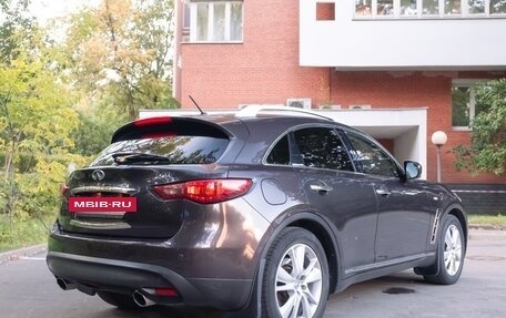 Infiniti QX70, 2015 год, 2 100 000 рублей, 38 фотография