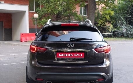 Infiniti QX70, 2015 год, 2 100 000 рублей, 36 фотография