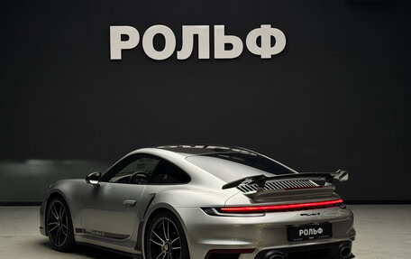Porsche 911, 2021 год, 27 000 000 рублей, 3 фотография