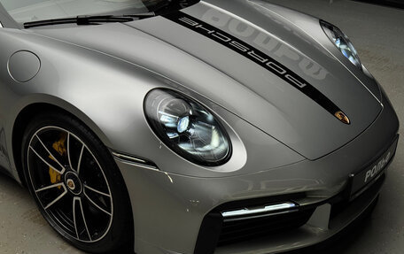 Porsche 911, 2021 год, 27 000 000 рублей, 9 фотография