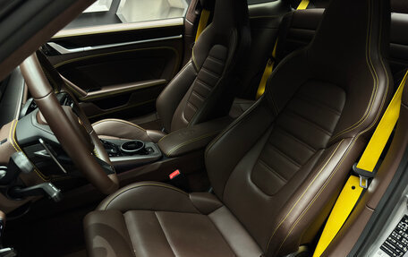 Porsche 911, 2021 год, 27 000 000 рублей, 13 фотография