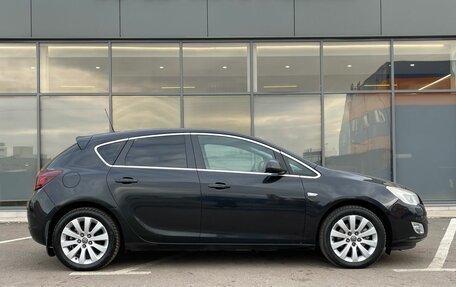 Opel Astra J, 2011 год, 599 000 рублей, 3 фотография