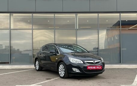 Opel Astra J, 2011 год, 599 000 рублей, 2 фотография
