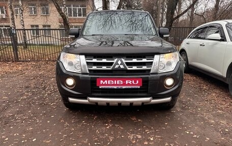 Mitsubishi Pajero IV, 2013 год, 2 500 000 рублей, 4 фотография