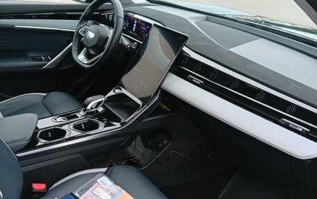 Geely Atlas, 2024 год, 3 700 000 рублей, 5 фотография