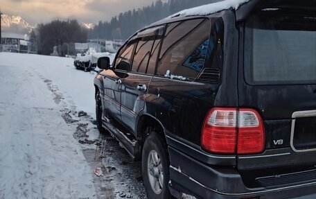 Toyota Land Cruiser 100 рестайлинг 2, 1999 год, 2 500 000 рублей, 6 фотография