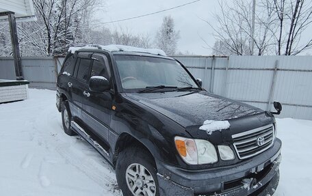 Toyota Land Cruiser 100 рестайлинг 2, 1999 год, 2 500 000 рублей, 2 фотография