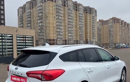 Ford Focus IV, 2018 год, 1 290 000 рублей, 2 фотография