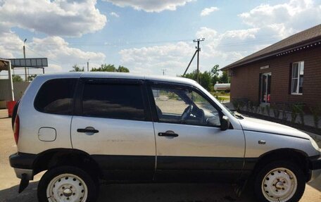 Chevrolet Niva I рестайлинг, 2004 год, 300 000 рублей, 10 фотография