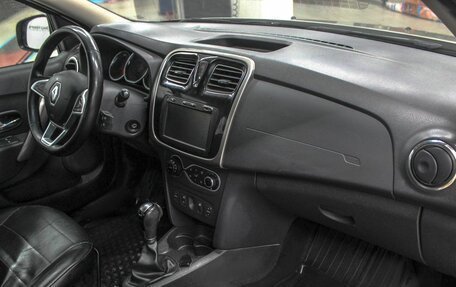 Renault Logan II, 2019 год, 1 199 900 рублей, 6 фотография