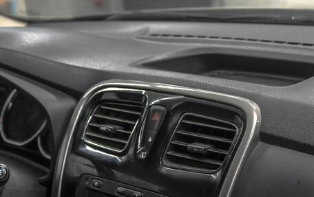 Renault Logan II, 2019 год, 1 199 900 рублей, 11 фотография