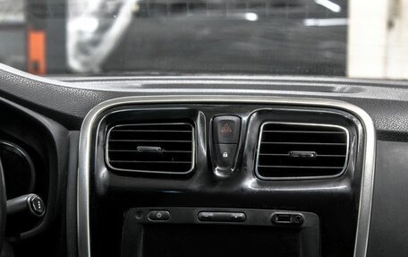 Renault Logan II, 2019 год, 1 199 900 рублей, 15 фотография