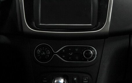 Renault Logan II, 2019 год, 1 199 900 рублей, 17 фотография