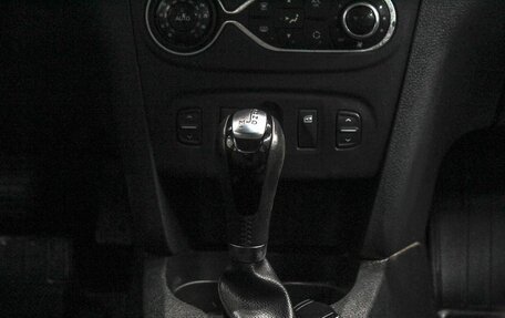 Renault Logan II, 2019 год, 1 199 900 рублей, 18 фотография