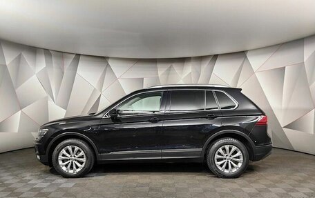 Volkswagen Tiguan II, 2017 год, 2 263 000 рублей, 3 фотография