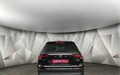 Volkswagen Tiguan II, 2017 год, 2 263 000 рублей, 6 фотография