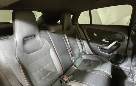 Mercedes-Benz CLA, 2019 год, 3 000 000 рублей, 12 фотография