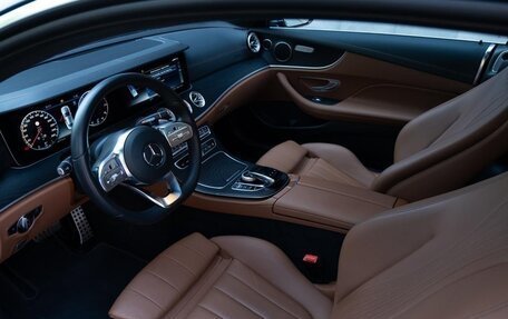 Mercedes-Benz E-Класс, 2020 год, 5 200 000 рублей, 25 фотография