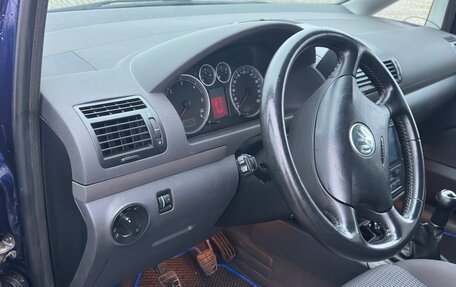 Volkswagen Sharan I рестайлинг, 2006 год, 750 000 рублей, 24 фотография