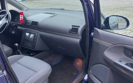 Volkswagen Sharan I рестайлинг, 2006 год, 750 000 рублей, 36 фотография