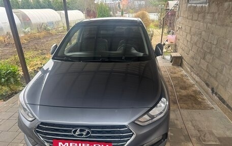 Hyundai Solaris II рестайлинг, 2018 год, 1 050 000 рублей, 5 фотография