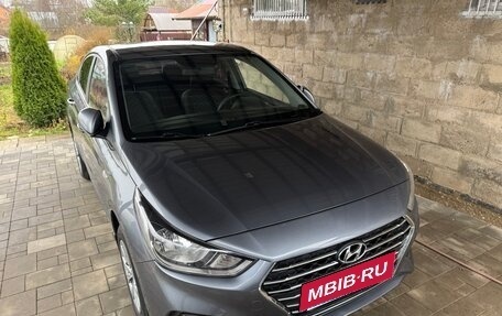 Hyundai Solaris II рестайлинг, 2018 год, 1 050 000 рублей, 4 фотография