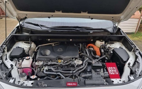 Toyota RAV4, 2024 год, 2 890 000 рублей, 15 фотография