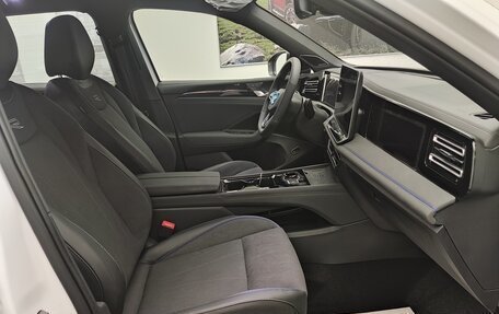 Volkswagen Tiguan, 2025 год, 4 950 000 рублей, 14 фотография