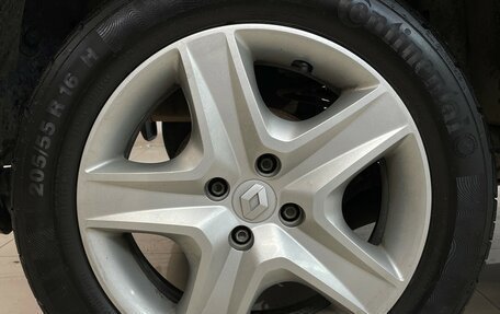 Renault Sandero II рестайлинг, 2017 год, 1 069 000 рублей, 13 фотография