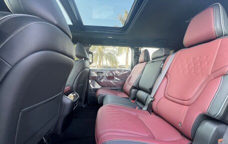 Infiniti QX80, 2025 год, 20 000 000 рублей, 14 фотография