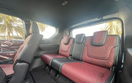 Infiniti QX80, 2025 год, 20 000 000 рублей, 12 фотография