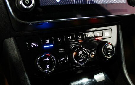 Skoda Superb III рестайлинг, 2018 год, 1 999 000 рублей, 23 фотография