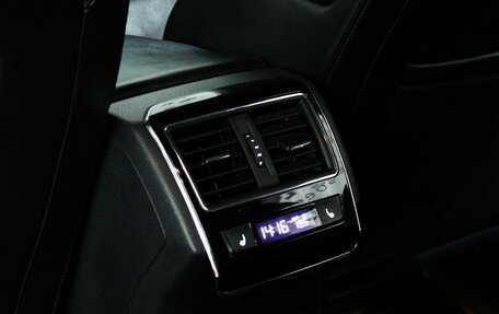 Skoda Superb III рестайлинг, 2018 год, 1 999 000 рублей, 21 фотография