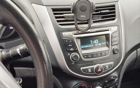 Hyundai Solaris II рестайлинг, 2011 год, 630 000 рублей, 5 фотография