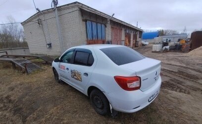 Renault Logan II, 2017 год, 339 999 рублей, 3 фотография