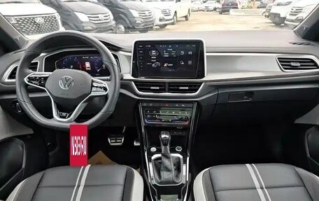 Volkswagen T-Roc I, 2022 год, 1 650 000 рублей, 10 фотография