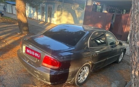 Hyundai Sonata IV рестайлинг, 2004 год, 430 000 рублей, 3 фотография