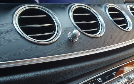 Mercedes-Benz E-Класс, 2019 год, 5 100 000 рублей, 18 фотография