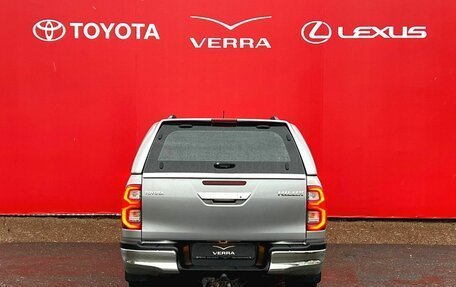 Toyota Hilux VIII, 2021 год, 4 200 000 рублей, 7 фотография