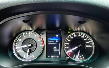 Toyota Hilux VIII, 2021 год, 4 200 000 рублей, 11 фотография