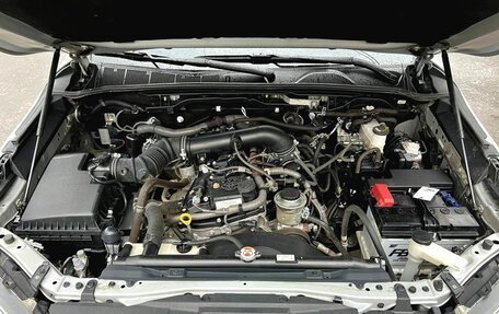 Toyota Hilux VIII, 2021 год, 4 200 000 рублей, 10 фотография