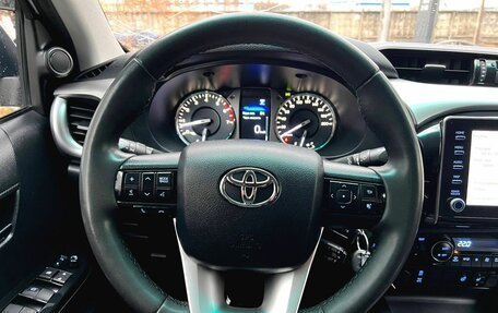 Toyota Hilux VIII, 2021 год, 4 200 000 рублей, 12 фотография