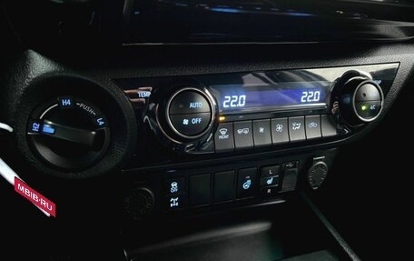 Toyota Hilux VIII, 2021 год, 4 200 000 рублей, 14 фотография