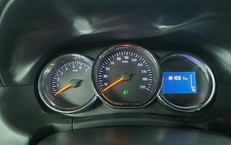 Renault Duster I рестайлинг, 2017 год, 999 000 рублей, 14 фотография