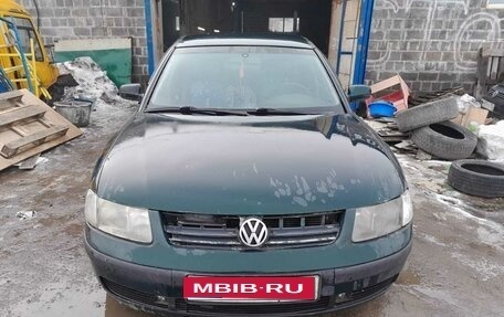 Volkswagen Passat B5+ рестайлинг, 1997 год, 250 000 рублей, 1 фотография