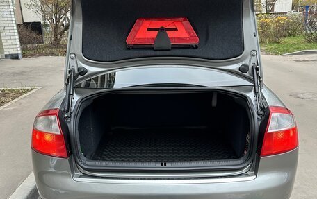 Audi A4, 2004 год, 700 000 рублей, 11 фотография