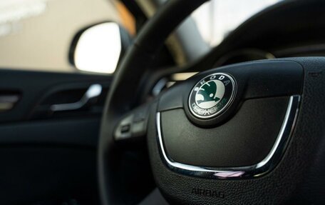 Skoda Superb III рестайлинг, 2012 год, 970 000 рублей, 26 фотография